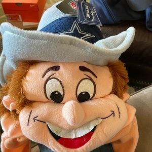 Dallas Cowboys mascot hat.